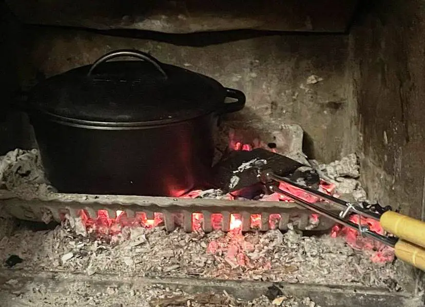 DUTCH OVEN IN STOVE