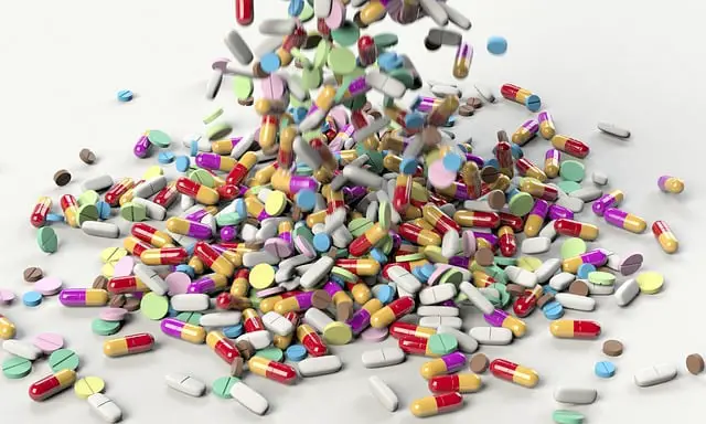 LARGE PILE OF PILLS