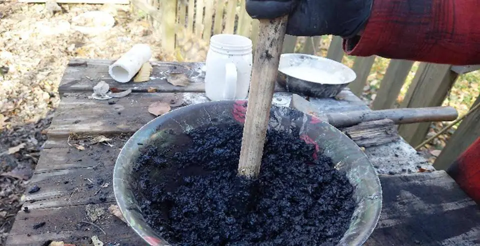 MIXING CHARCOAL SLURRY