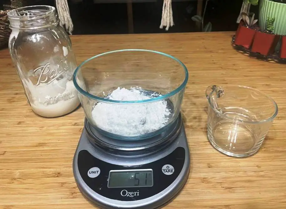 YEAST MIX ON SCALE