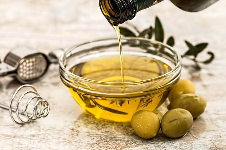 Oil Olive in Bowl